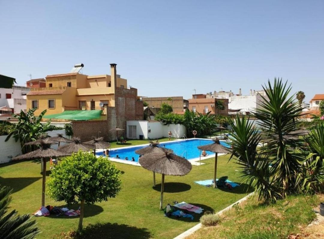 Apartamento En Sevilla Con Piscina Y Parking La Algaba Luaran gambar