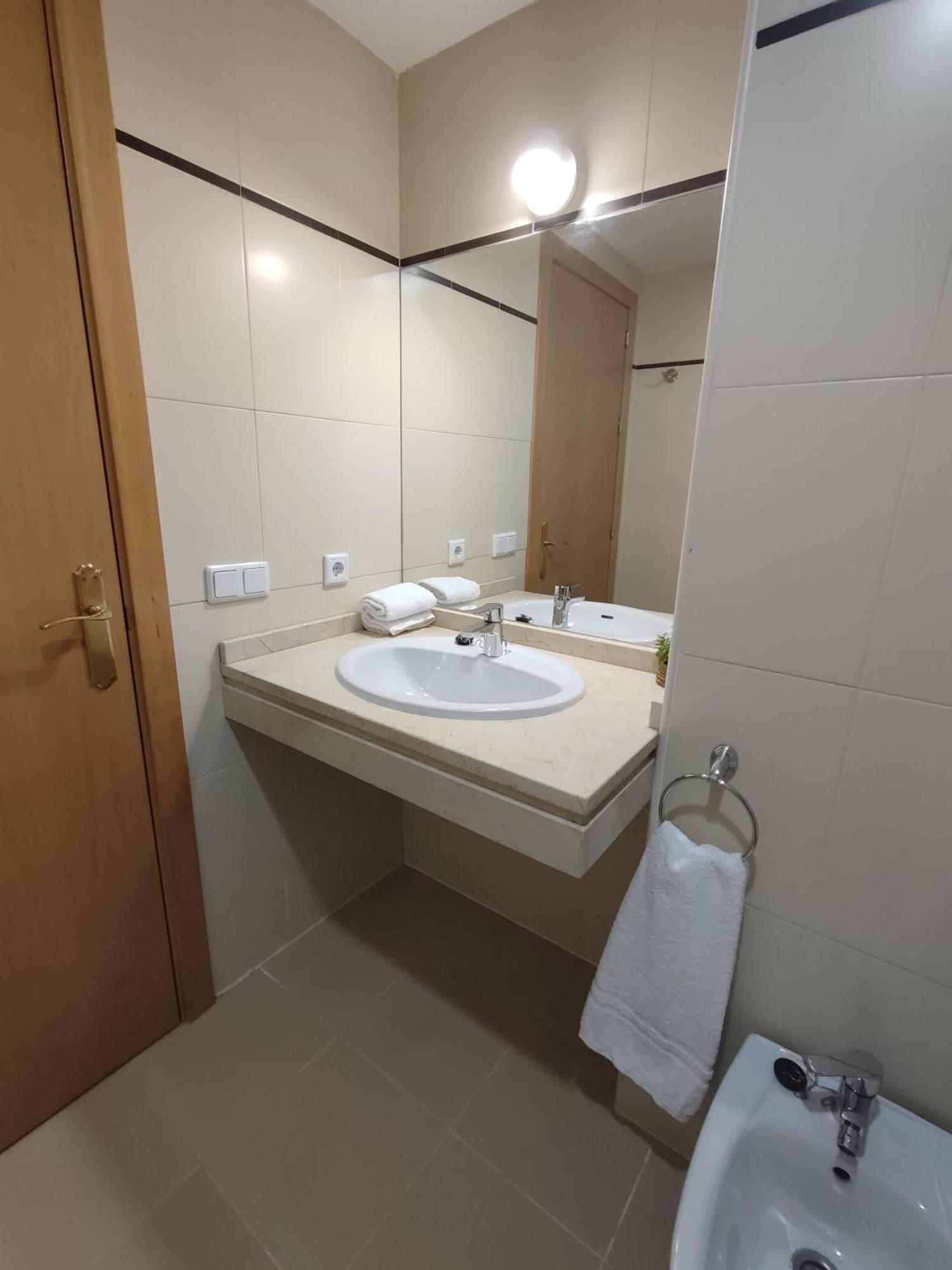 Apartamento En Sevilla Con Piscina Y Parking La Algaba Luaran gambar